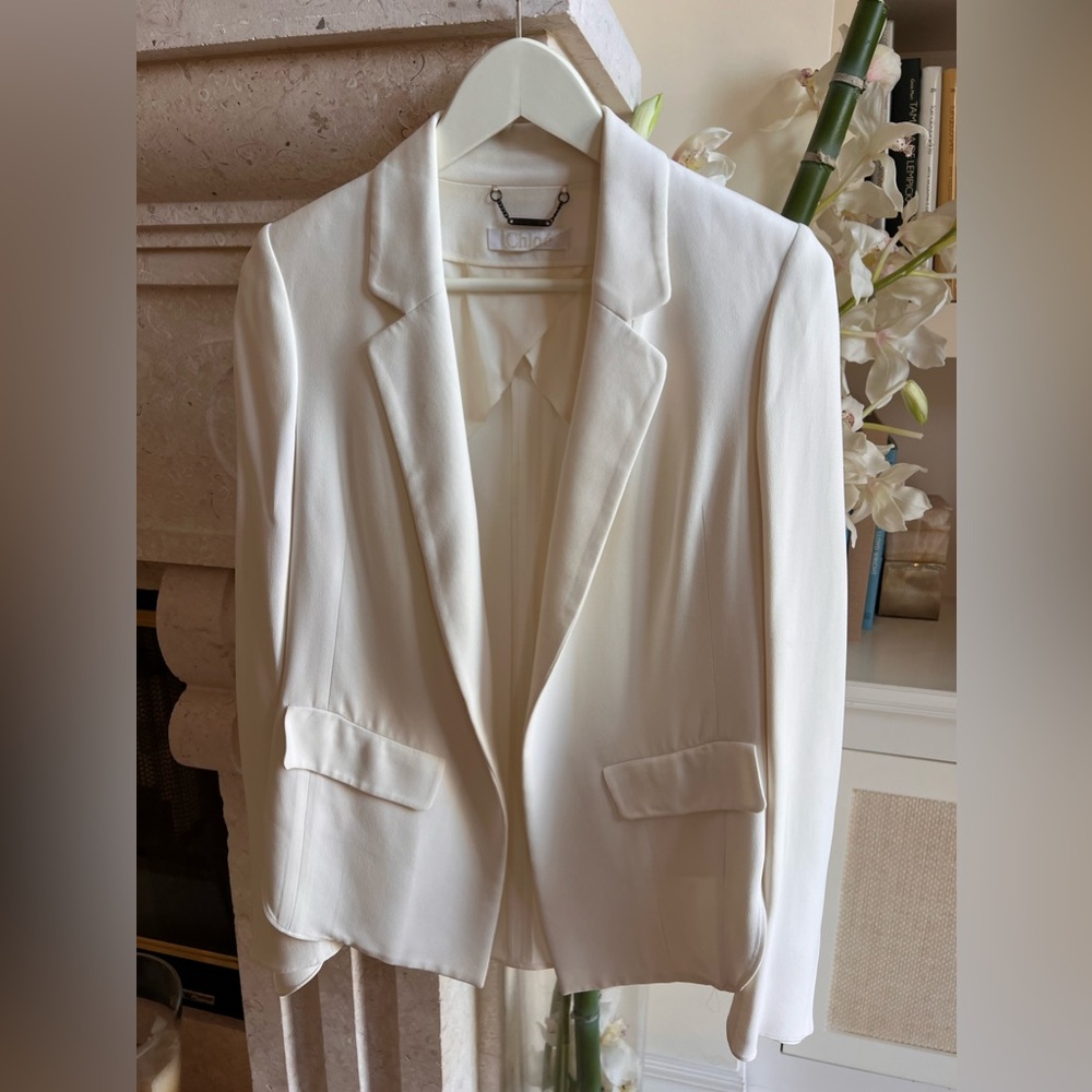 Chloé Cream Blazer – Timeless Elegance (Small Stain)